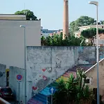 Calabreeze Apartment *